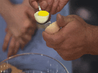 这样做鸡蛋,不但鸡蛋壳能吃,而且还能营养美味!