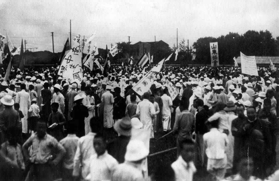 珍稀档案照片:百年党史上的上海