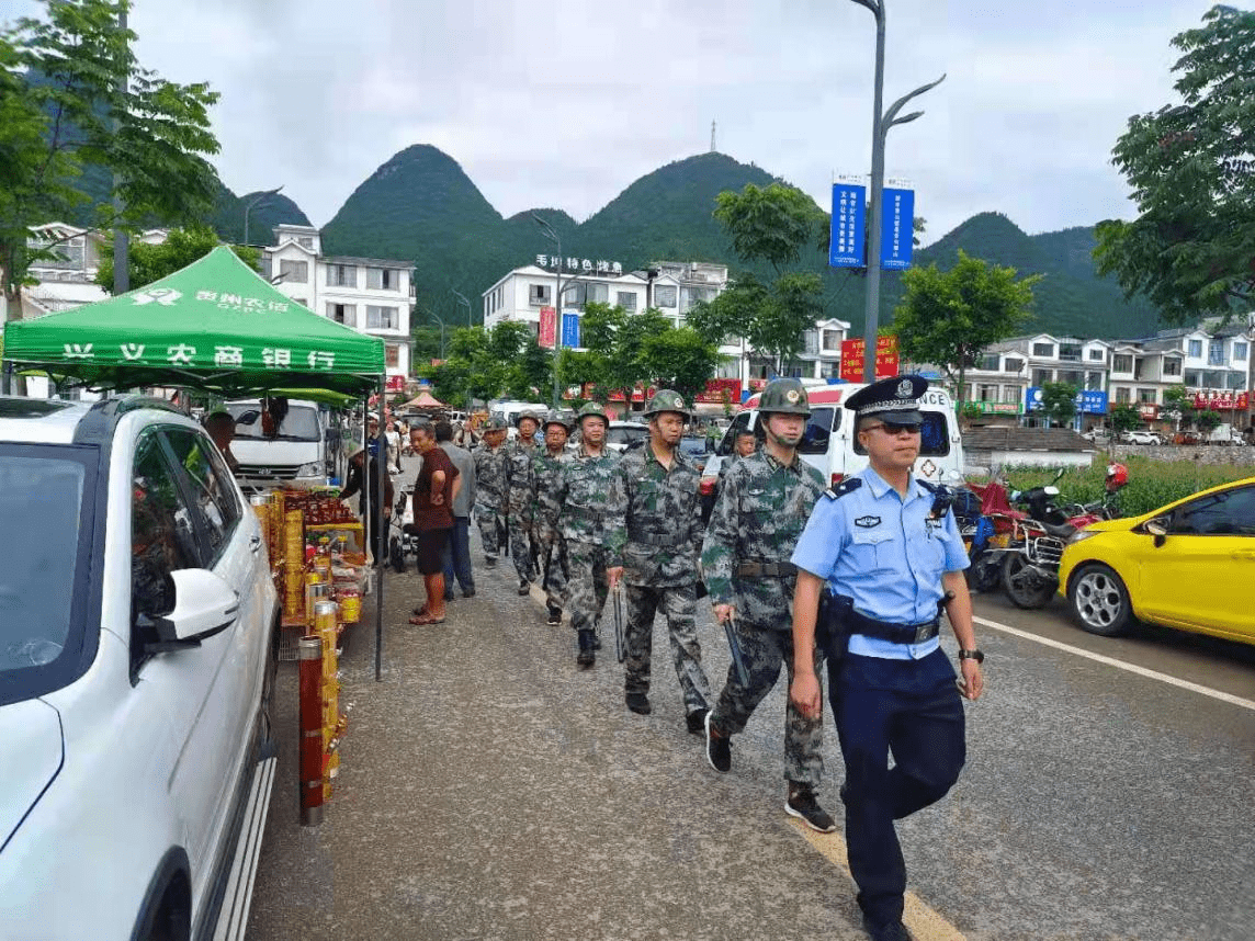 联合巡逻队满满安全感兴义市则戎镇加强巡逻防控