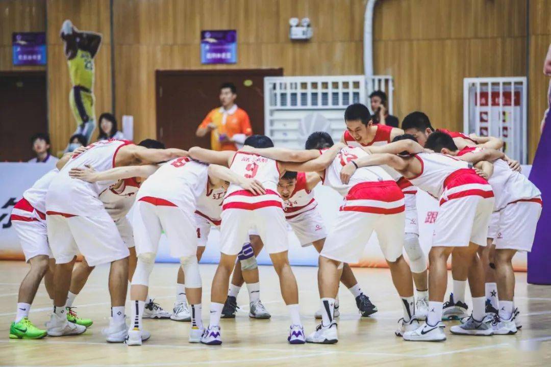 赛后南九的教练在朋友圈留下这么一段话  "篮球梦,九中魂 是团队,让