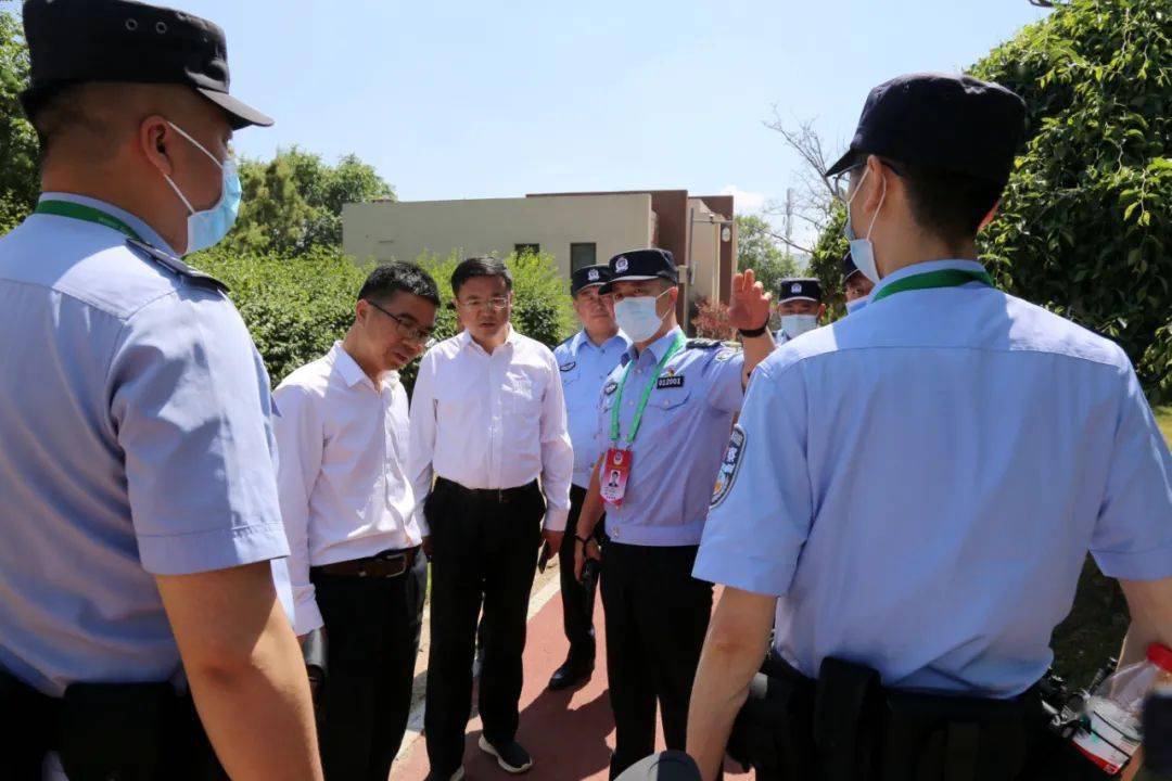 城中区领导督导环湖赛安保工作