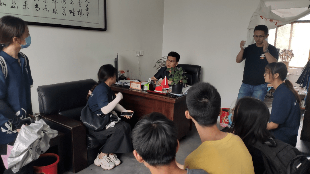 甘井镇人大主席康志刚,纪委副书记魏超凡,合阳义龙万合农业科技有限