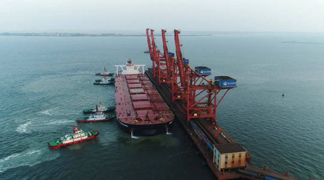 湛江港霞山港区散货码头升级改造工程与湛江港30万吨级航道改扩建工程