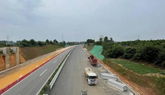 成乐高速扩容(二期)东坡段将于8月中旬通车!