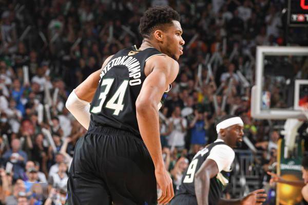拿下总冠军之战字母哥拿下50分,追平nba历史纪录