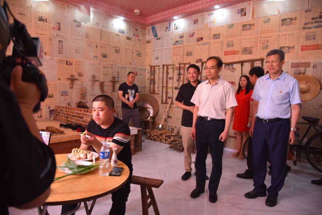 万超岐说,通过实地考察,亲身感受到了通辽经济社会发展的强劲活力和