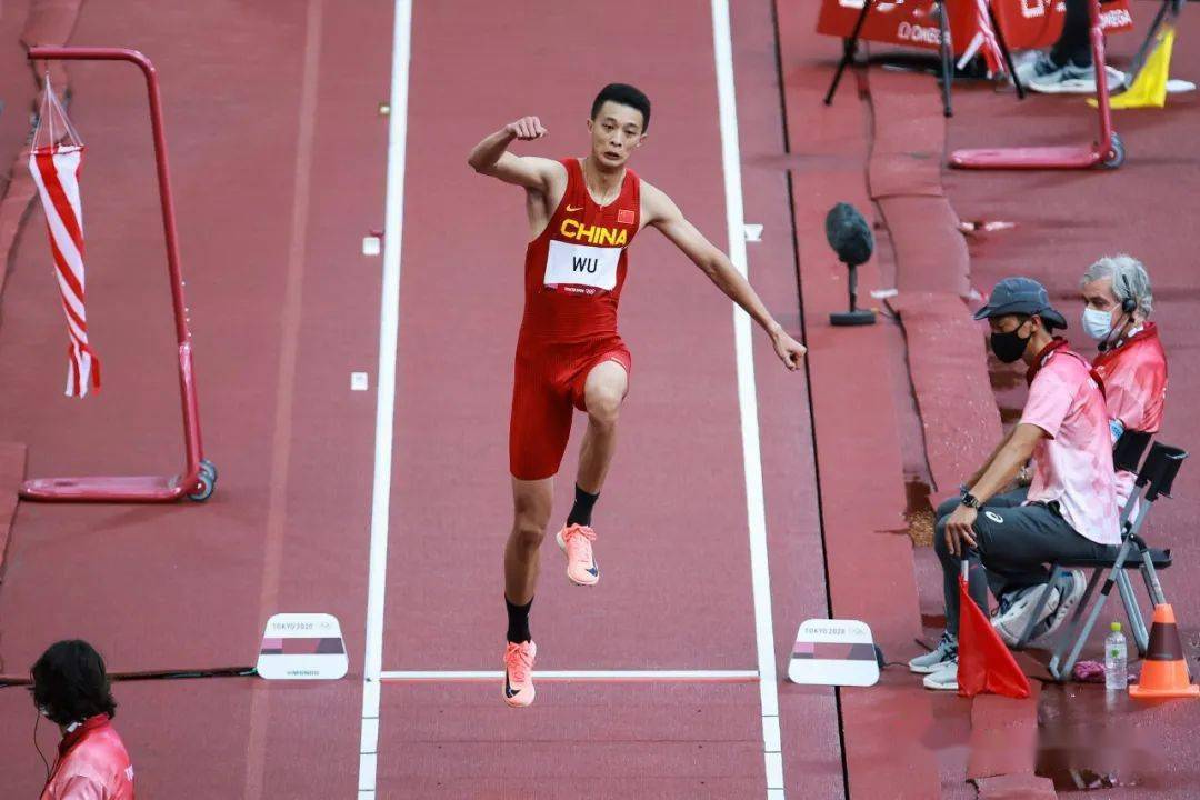 东京奥运会day5丨"双王炸"!女子链球王峥摘银 女子800