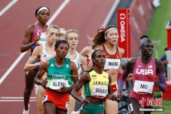 中国女子中长跑再创历史王春雨800米获第五