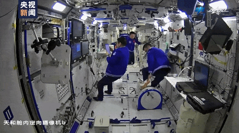 空间|“太空生活”剧透：关灯睡觉？热水泡脚？其实，航天员们在……