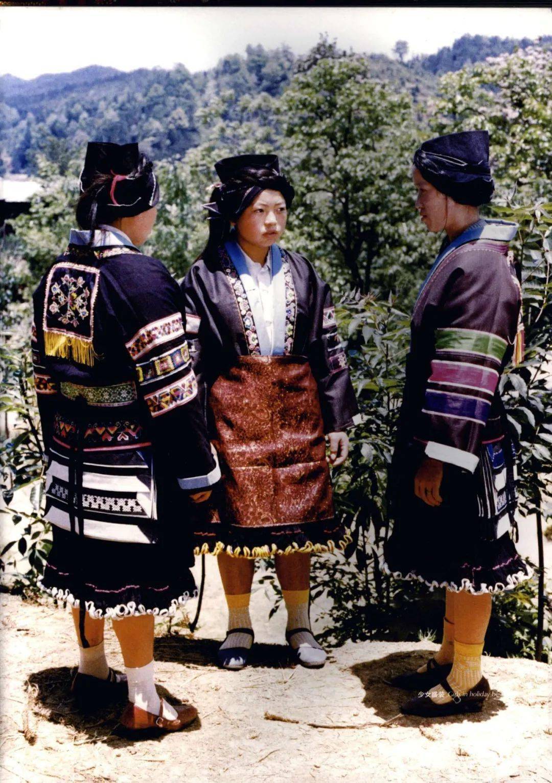安顺苗族,头顶"山尖,胸怀山水,醉美大地间