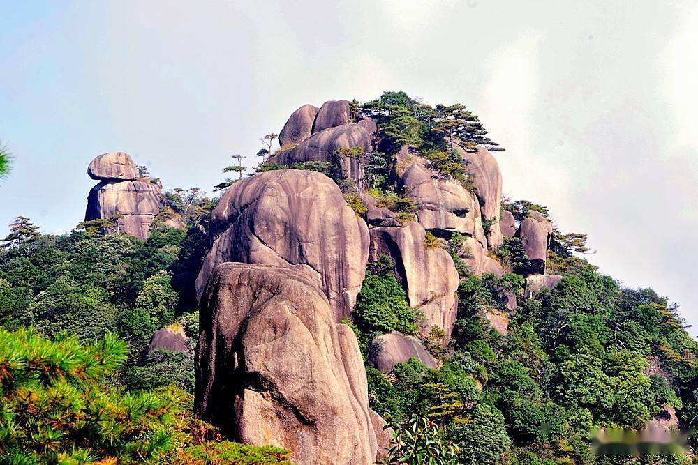 三清山东方女神峰与巨蟒出山