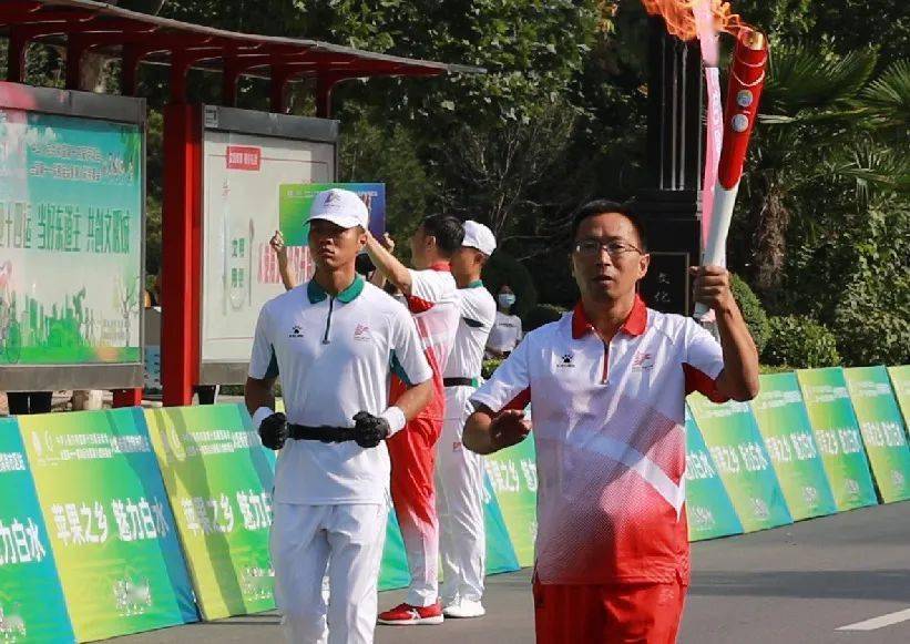快来看十四运会和残特奥会火炬在渭南传递