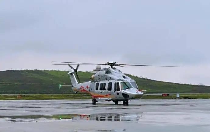 国产ac352直升机在贵州完成次高原试飞 为明年正式运营打下坚实基础