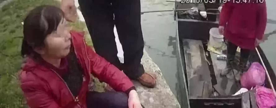 华山栈道跳崖事件:开着路虎车,却穷得100元都拿不出了