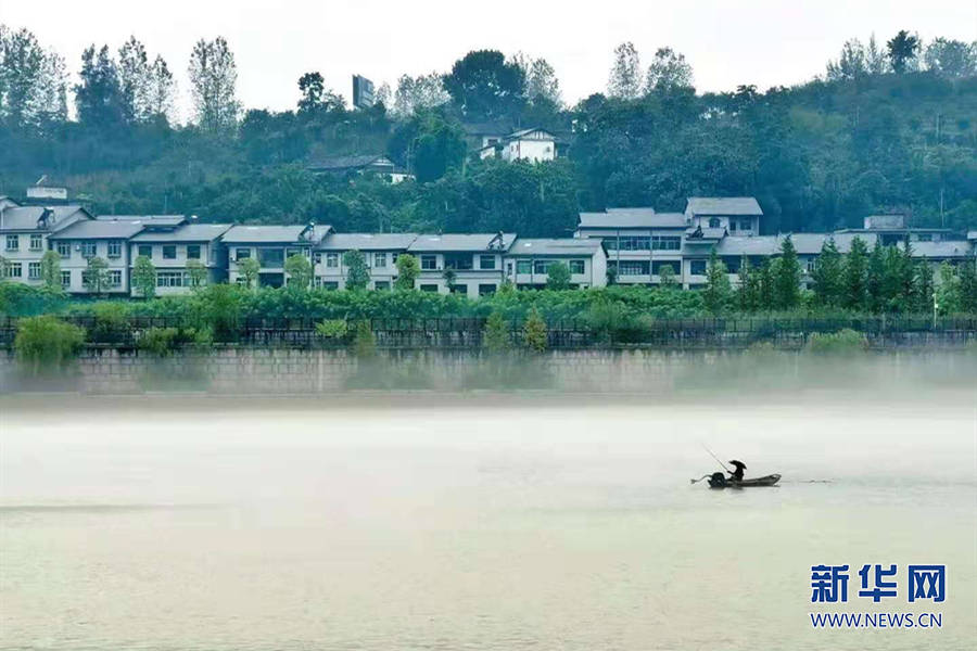 江畔|阿蓬江畔烟雨朦胧 千年濯水古镇宛如水墨画卷