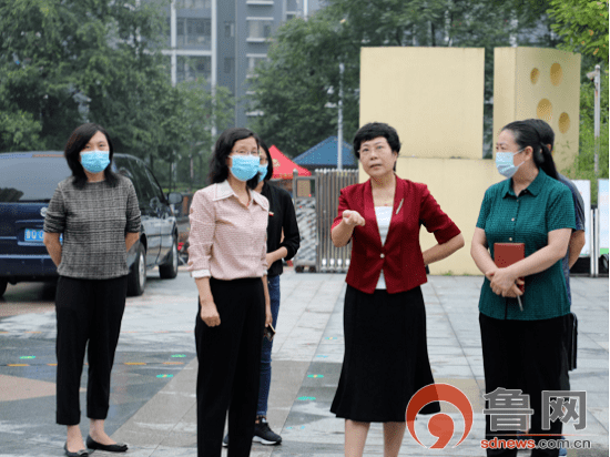 陈海玲一行到临沂第一实验幼儿园督导检查开学前准备工作