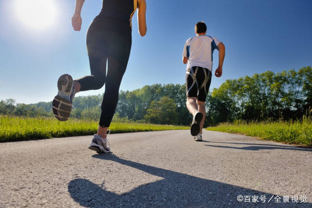 生活|睡觉时有4种异常，或肝脏已经“撑不住”，早做检查，别不当回事