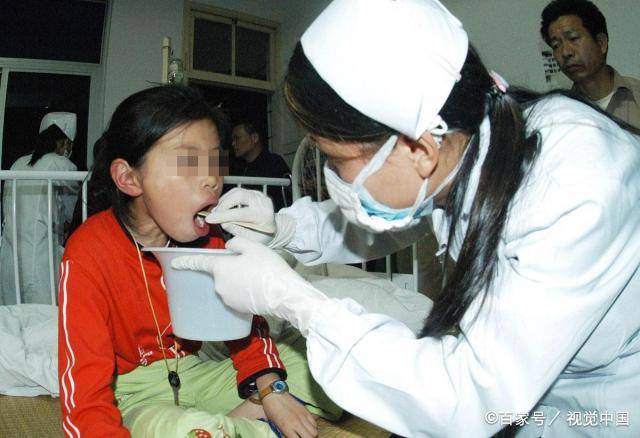 蔬菜|8岁女孩早饭中毒，查出“真凶”，奶奶悔恨：不知道这个不能吃