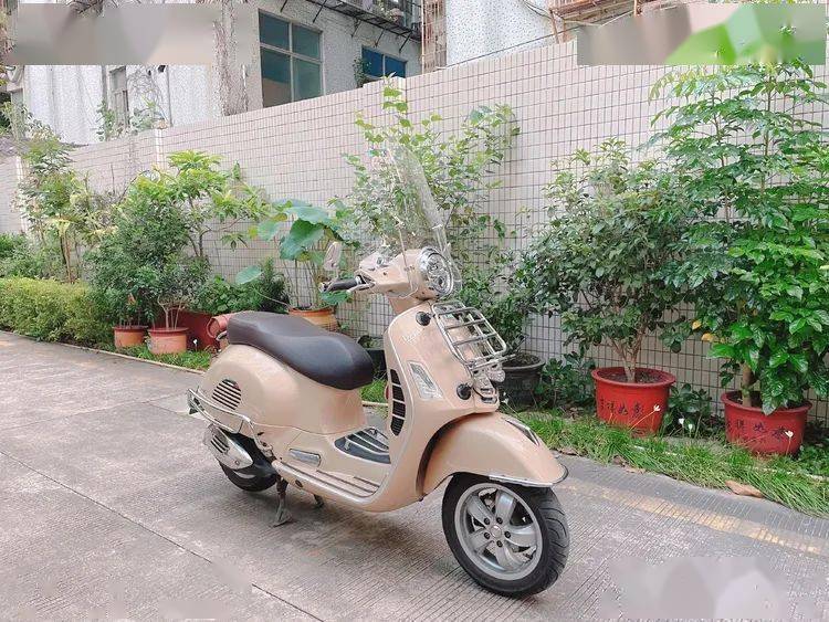 转让| 2020年上牌vespa gts300旅行版