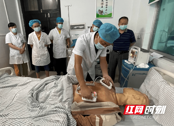邵阳市脑科医院举行电除颤急救能力及病历书写规范考核