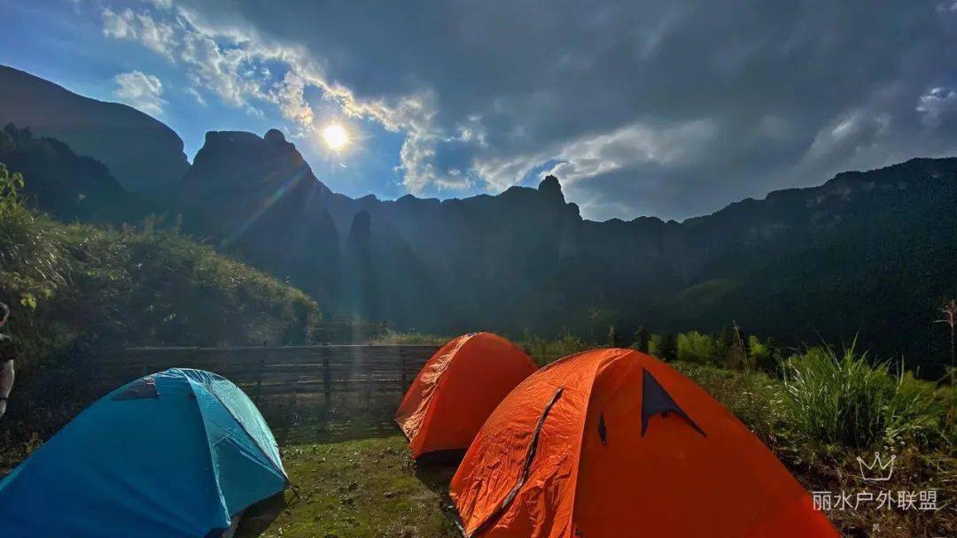 公盂与神仙居,景星岩,淡竹,十三都并例为仙居五大景区.