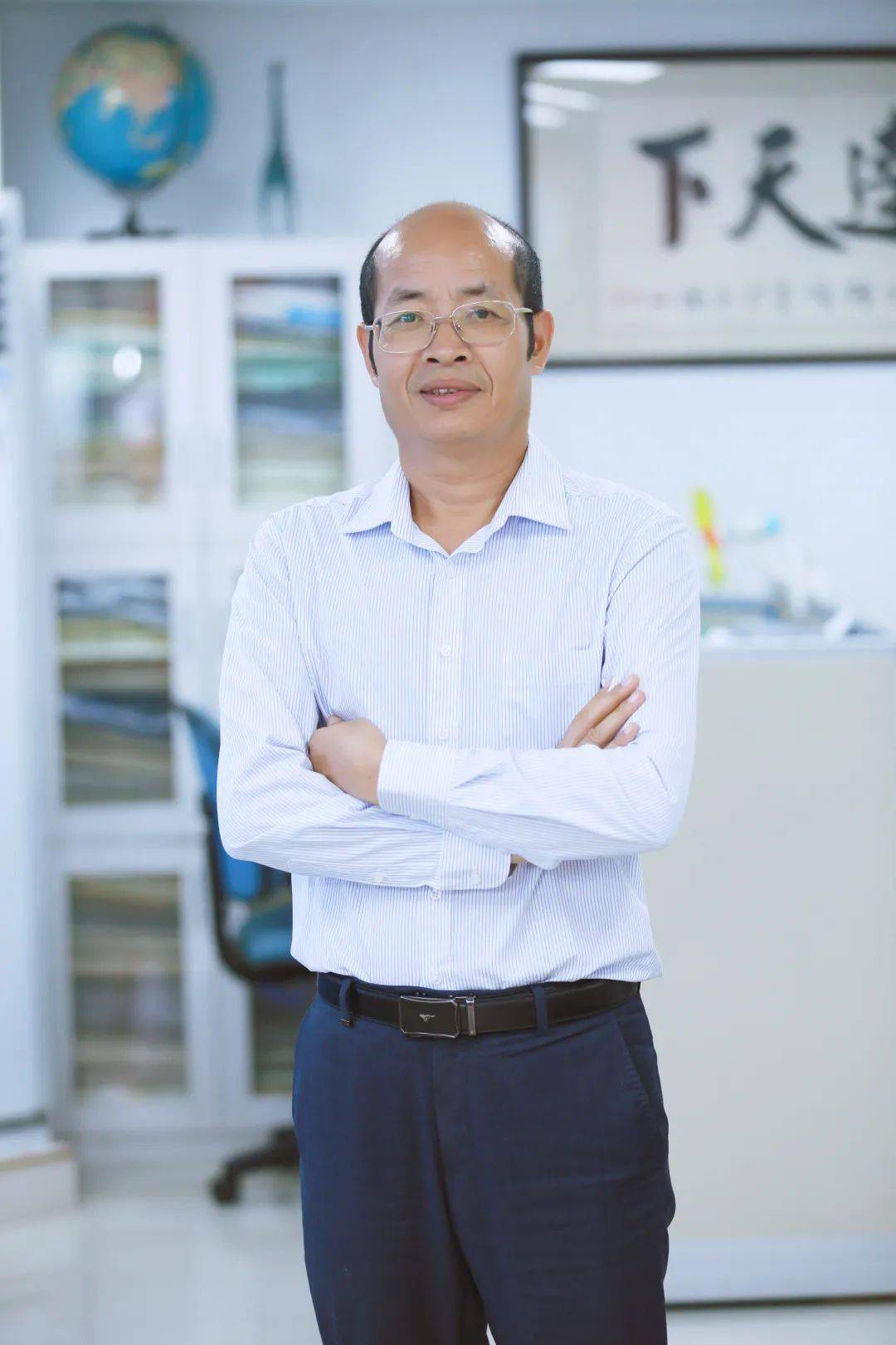 李国贞奋战在外贸第一线封面人物