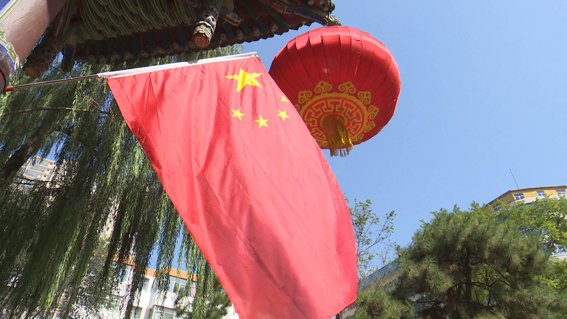 太原最美中国红扮靓国庆节