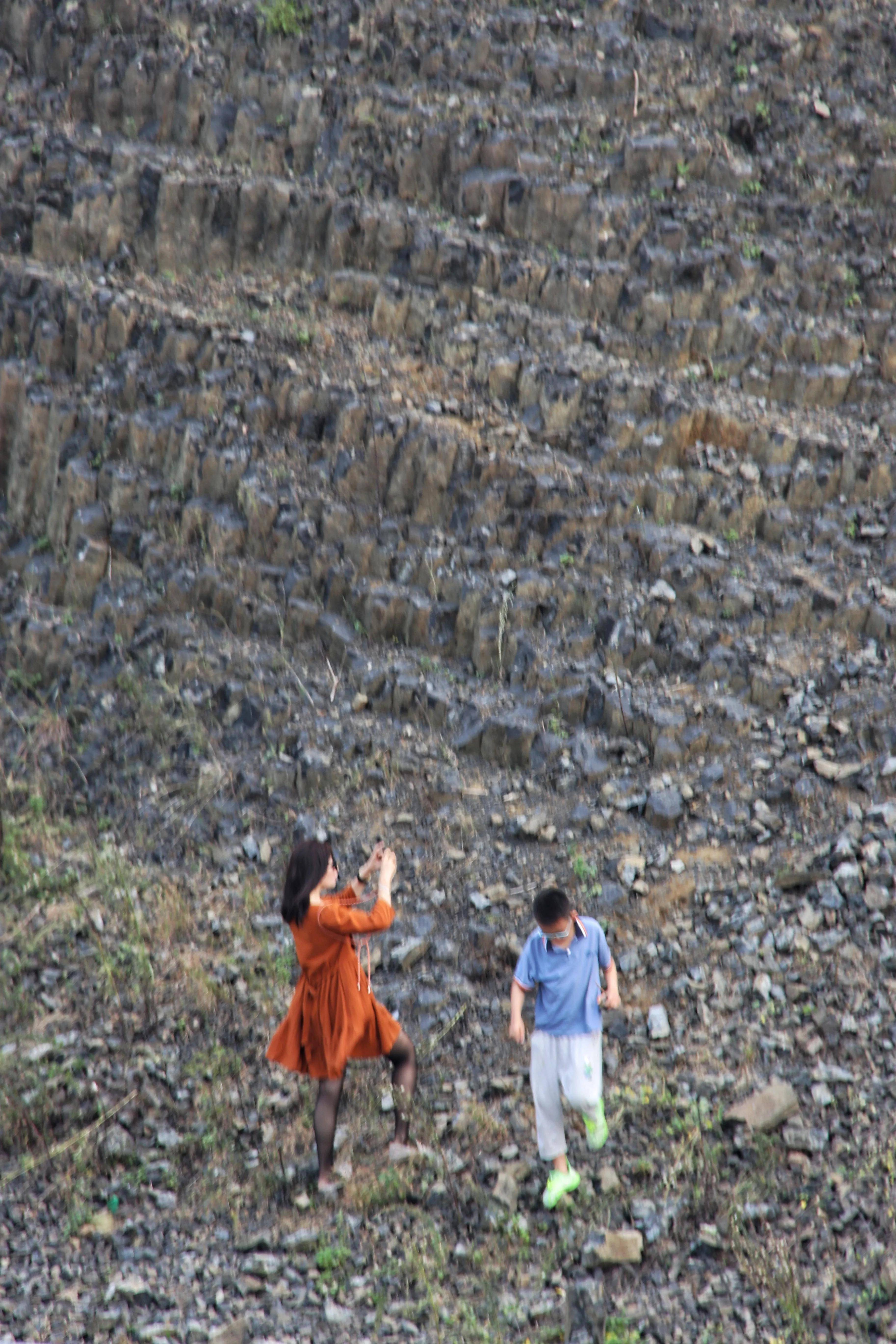 10月2日,潍坊昌乐北岩古火山口风光