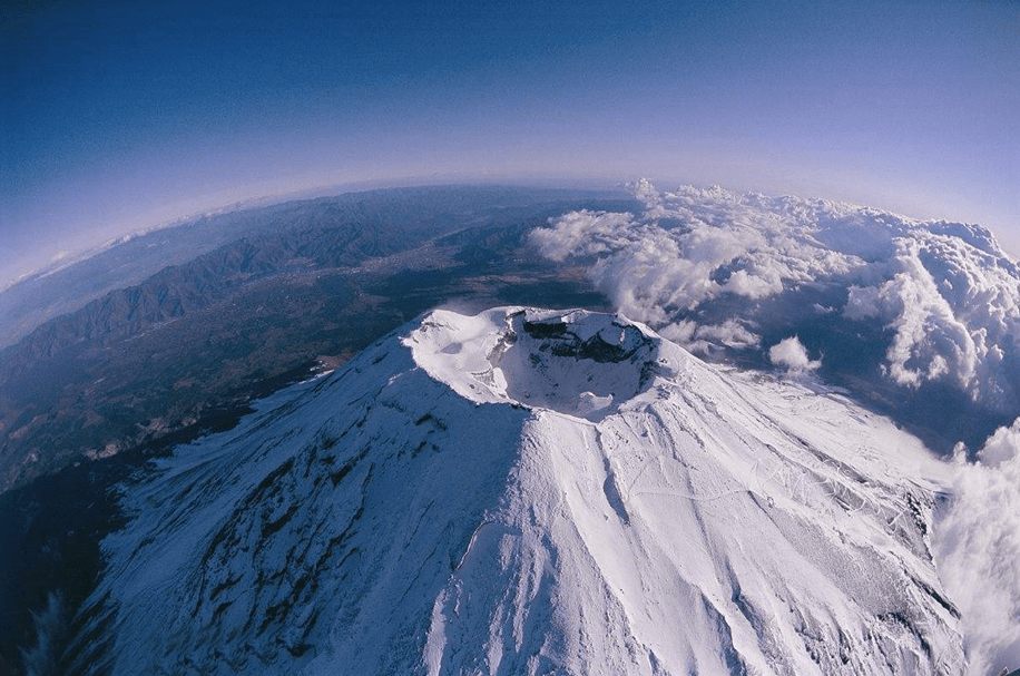 富士山进入喷发临界点火山口或增多4倍日本已制定疏散计划