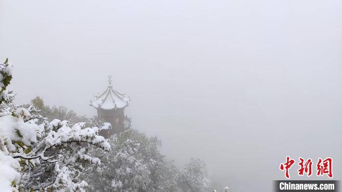 圣地|雪浴“道源圣地”崆峒山：古刹白雪墨泼若仙境