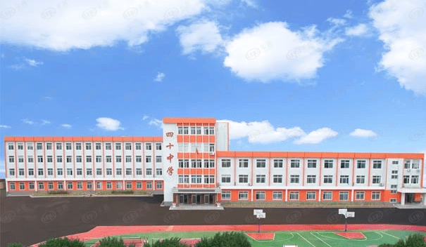 其中,沈阳市第四十中学是省级重点高中,现有教学