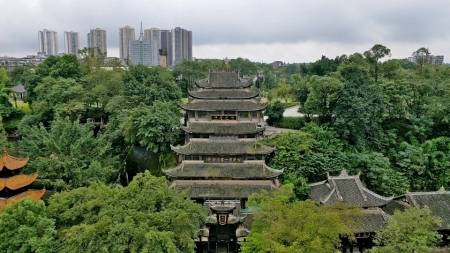 "唐头宋身"潼南大佛 被誉为"金佛之冠"