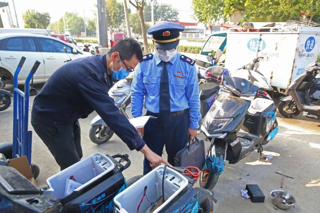 多图直击!区市场监管局突查电动自行车非法拼改装,抓着现行了!