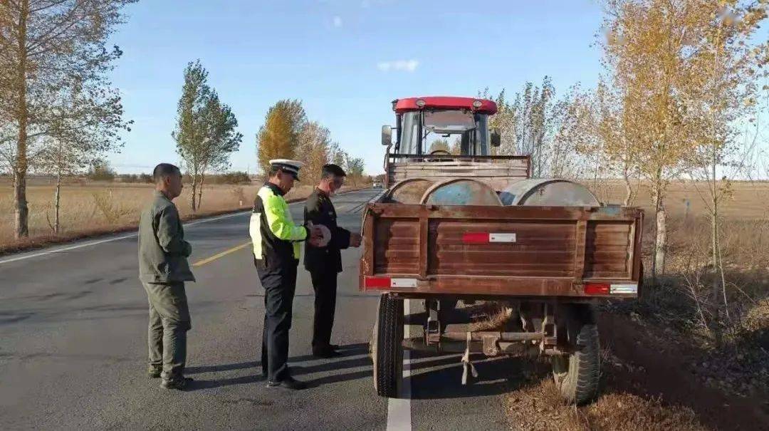 重点严查无证驾驶农用车,农用车无牌上路行驶,违法载人,超速超载,酒驾