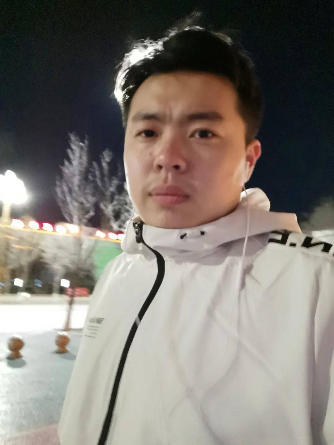 自觉形成社会责任感和使命感,努力学习科学文化知识,提高个人素质修养