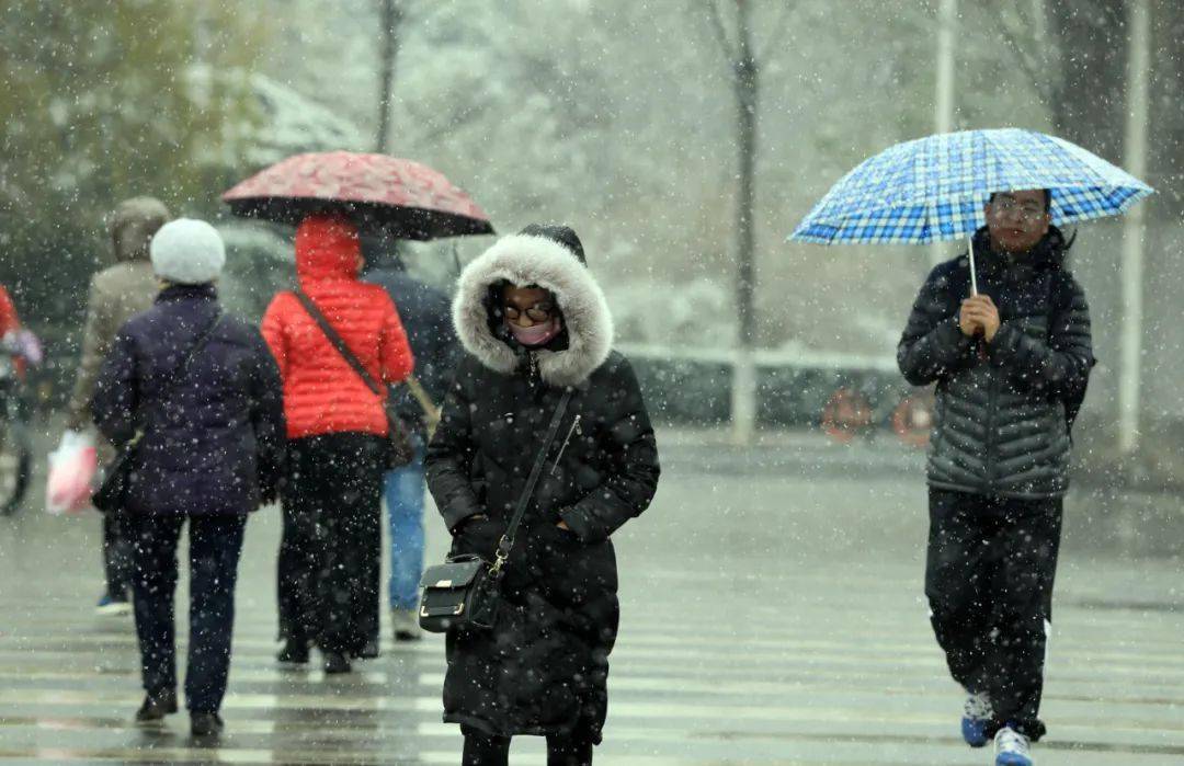 强冷空气来袭山东将迎雨夹雪局部中雪济南降温降雨