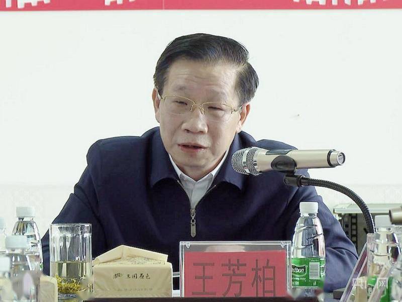 现场见证签约的王芳柏表达了自己的期待,希望娄底,湘潭两地各级各部门