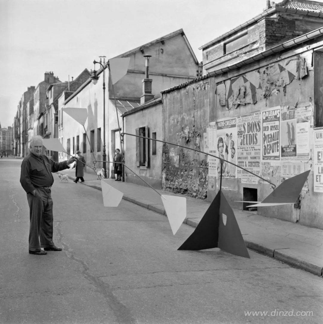 9cm/1954考尔德在巴黎梅格画廊演示作品cirque-calder(1926-31)/1953