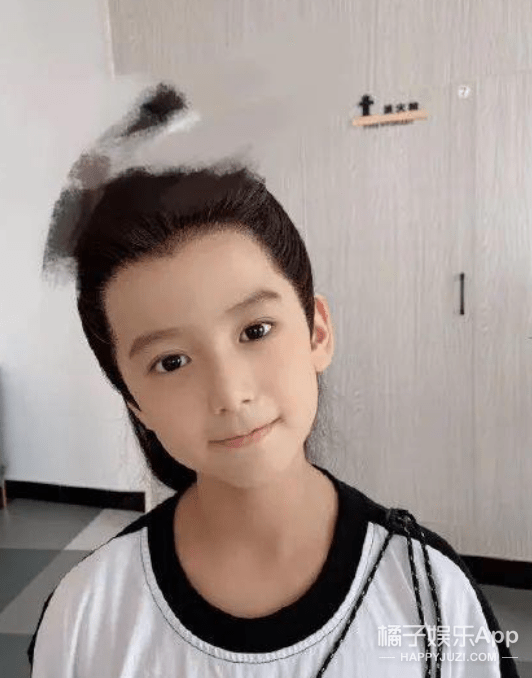 内娱颜值有救了?00后弟弟杀疯了!_林子烨