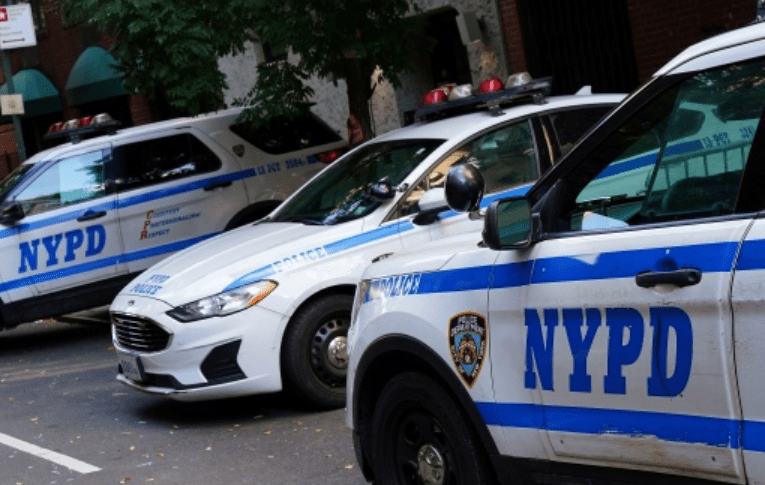 纽约超半数警察后悔加入警队 近8成称城市2年内不会更安全