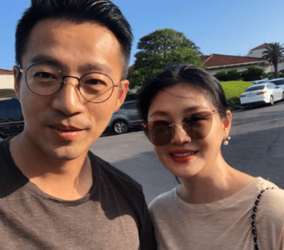 汪小菲刚离婚就有新欢被曝新欢比他还有钱本人点赞舔狗言论