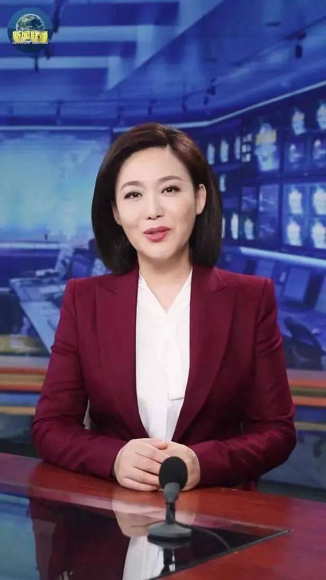 新闻联播主播郑丽非科班出身从黑龙江台到央视新闻联播