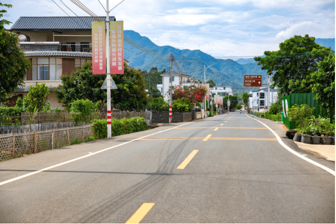 广东省"十大最美普通国省干线公路"十大最美农村路"发布