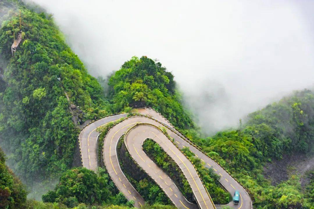 中国最美公路公路奇观还看天门山