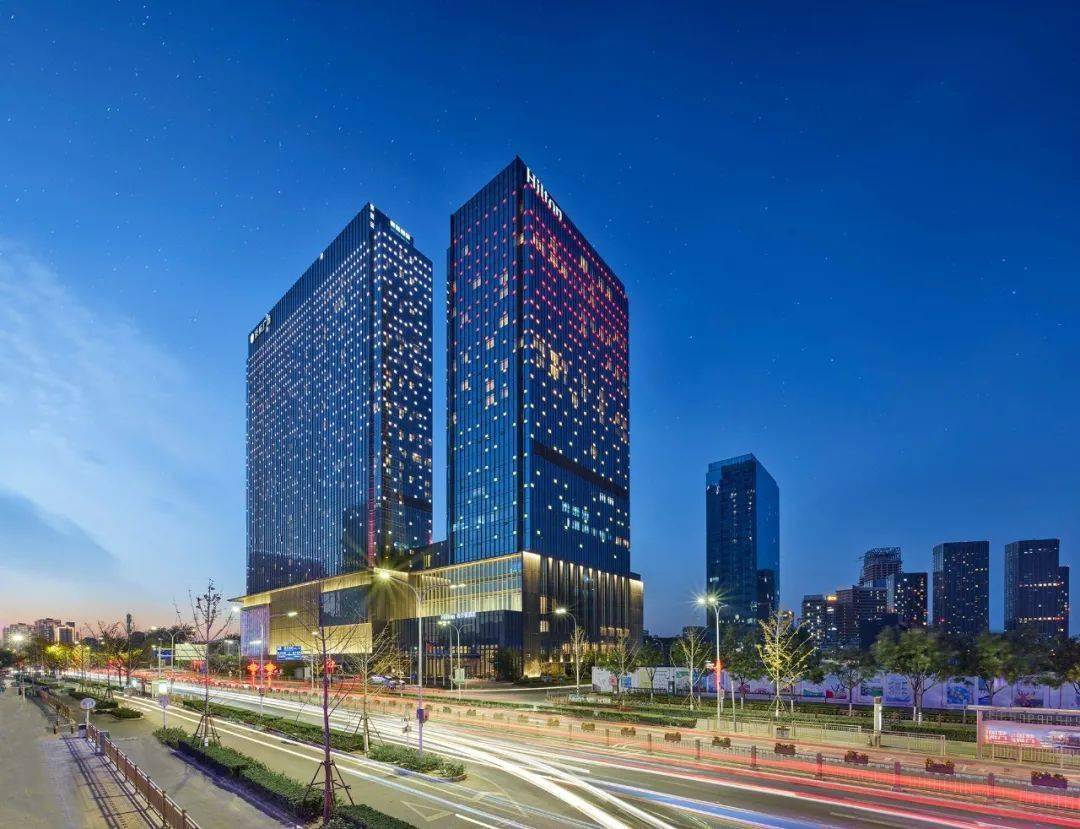 刚刚北京冬奥会和冬残奥会官方特许商品零售店在通州北投希尔顿酒店