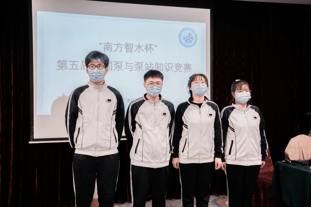 树荫满地当午,蚕丝破茧渠成丨