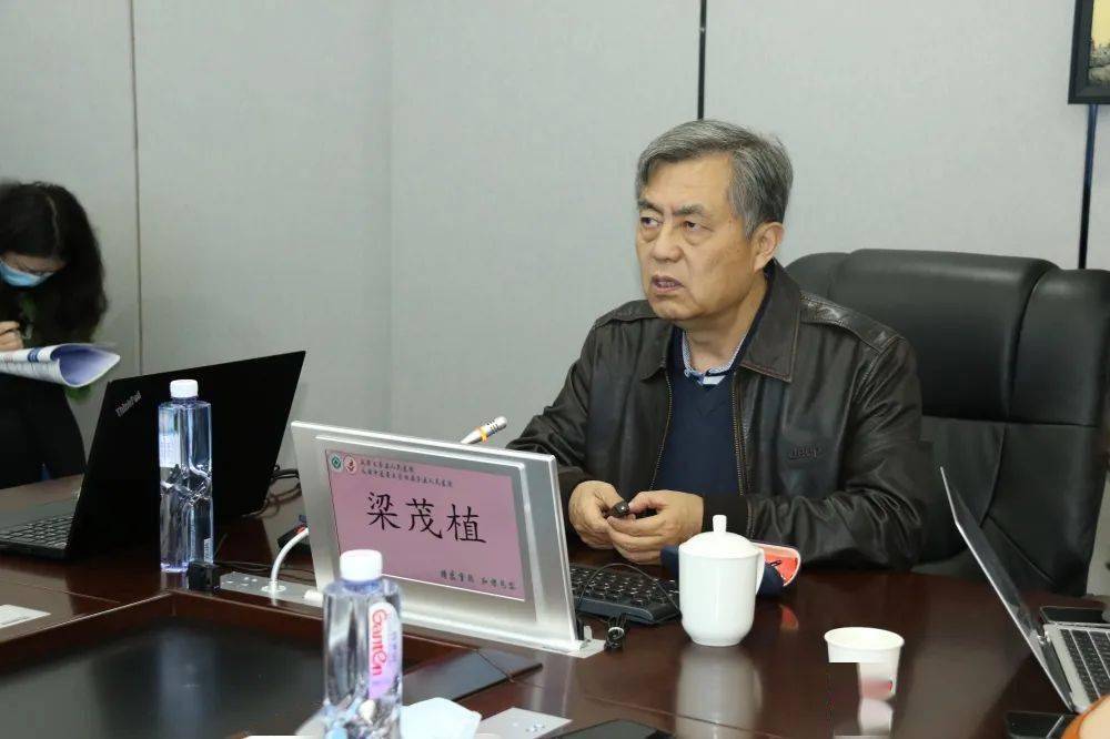 附属第一医院申屠建中教授,成都华西临床研究中心有限公司梁茂植教授