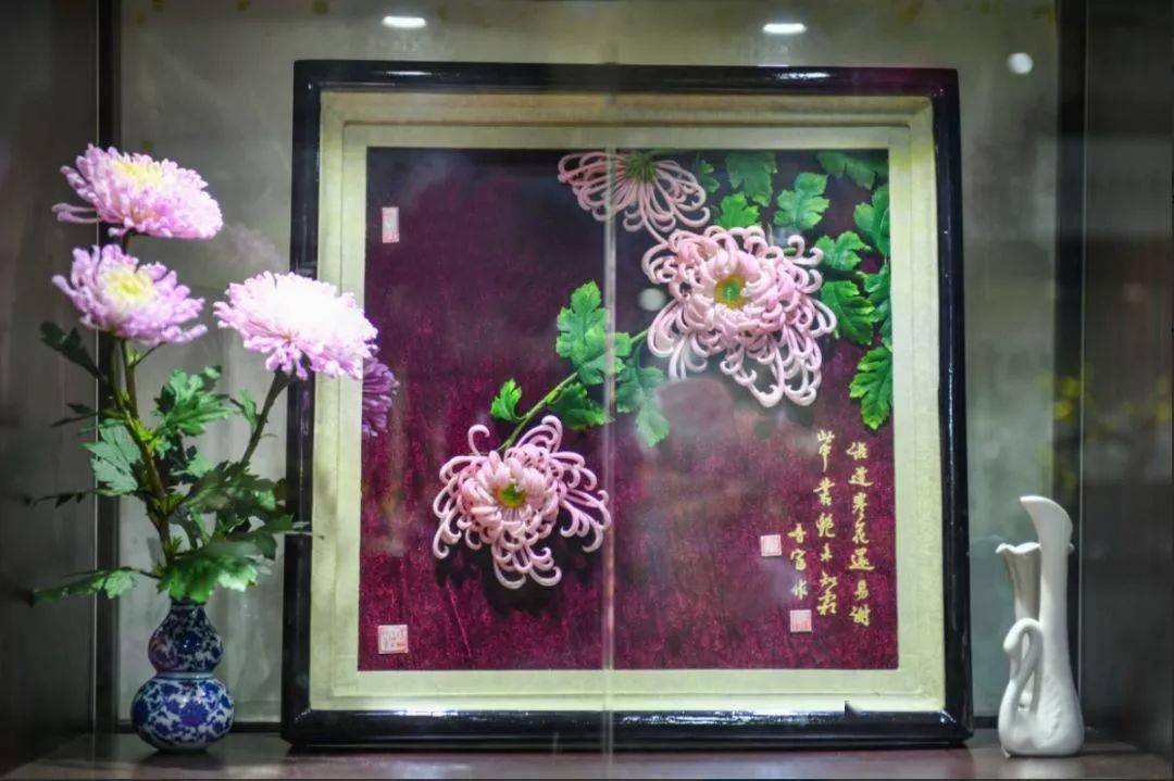 在文昌路上有一棵千年唐杏.