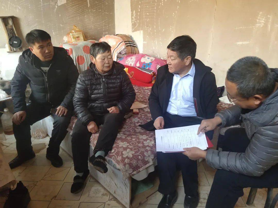 沁县走访困难群众增加农户收入