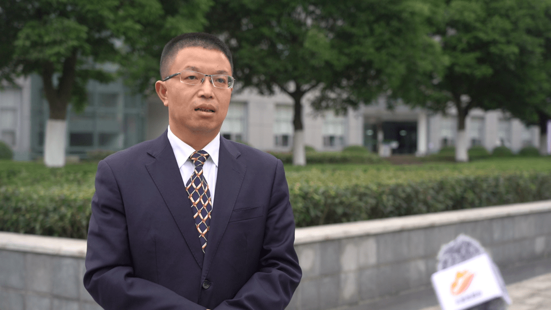 大邑县发改局党组书记 余红云在今后的工作中,县发改局将从三个方面着